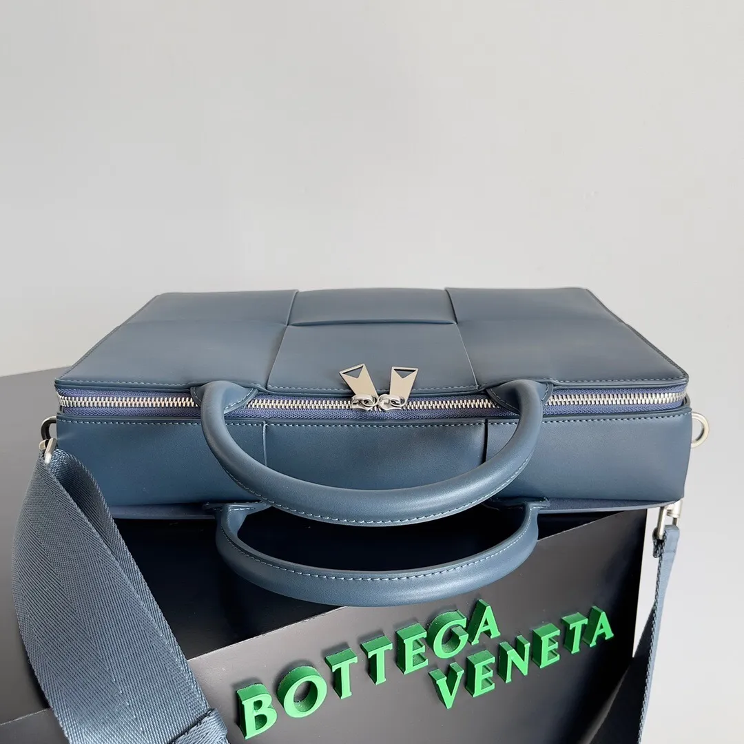 All categories 💚 Authentic bags 💚 BV 2025 new Bottega Veneta large plaid woven men's briefcase